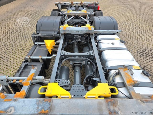 Camion porte-caisses amovibles MERCEDES-BENZ Actros 2545 /Retarder/2 Tanks/Xenon/Liftachse/6D