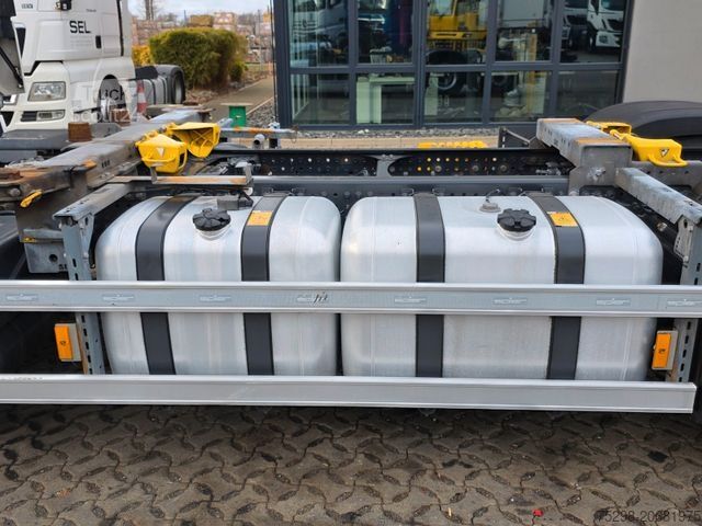 Camion porte-caisses amovibles MERCEDES-BENZ Actros 2545 /Retarder/2 Tanks/Xenon/Liftachse/6D