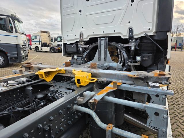 Camion porte-caisses amovibles MERCEDES-BENZ Actros 2545 /Retarder/2 Tanks/Xenon/Liftachse/6D