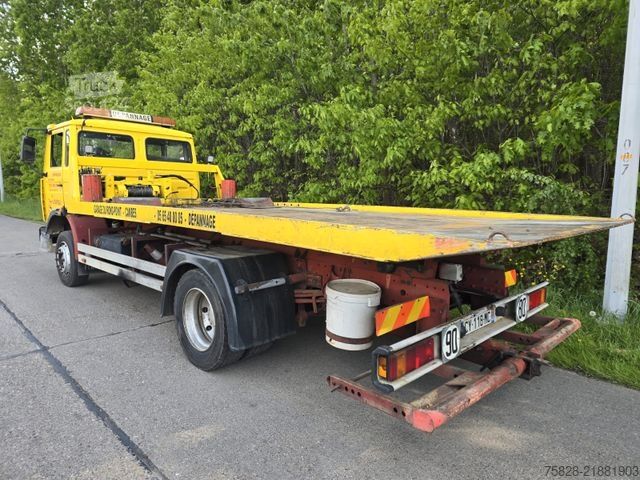 Evakuators RENAULT M200 Abschleppwagen