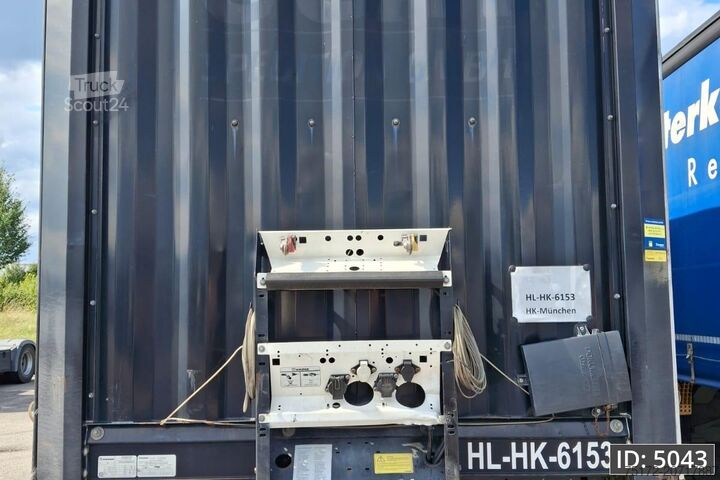 Sliding tarpaulins Krone SD / Disk brakes