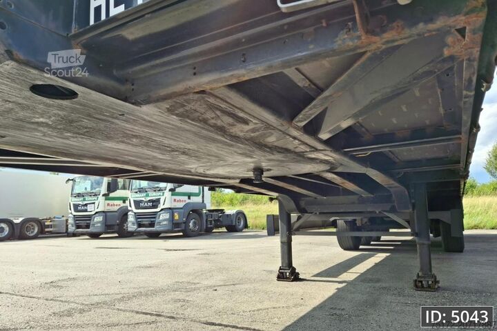 Sliding tarpaulins Krone SD / Disk brakes