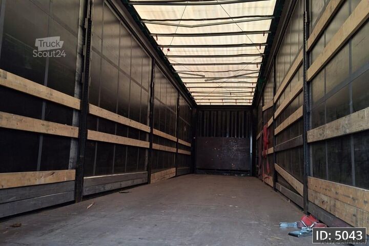 Sliding tarpaulins Krone SD / Disk brakes