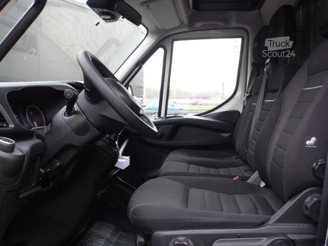 FURGÃO COM ESTRADO E LONA Iveco DAILY 35S18