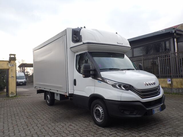 FURGÃO COM ESTRADO E LONA Iveco DAILY 35S18