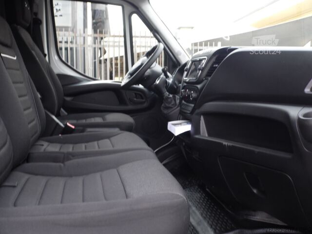 FURGÃO COM ESTRADO E LONA Iveco DAILY 35S18