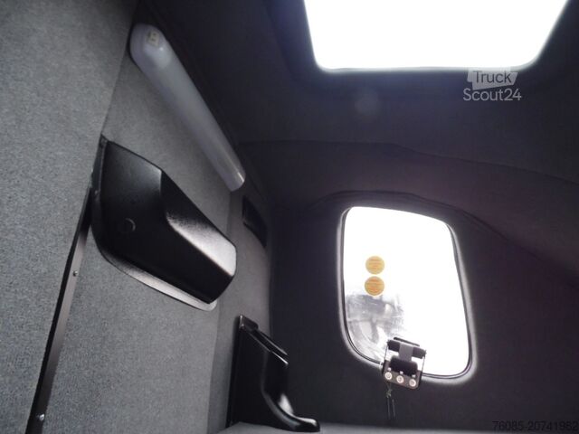 FURGÃO COM ESTRADO E LONA Iveco DAILY 35S18