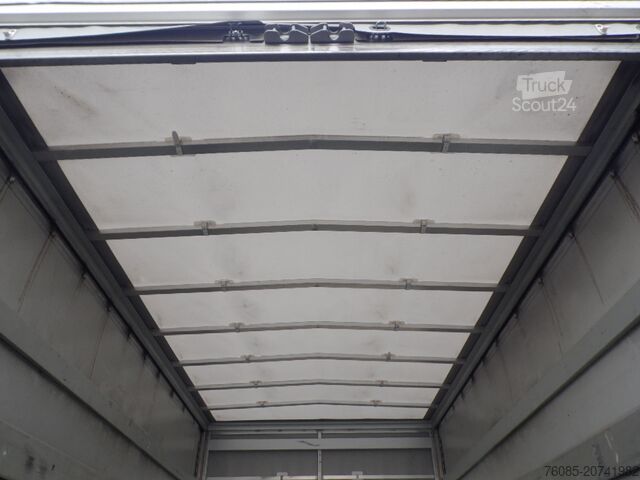 FURGÃO COM ESTRADO E LONA Iveco DAILY 35S18