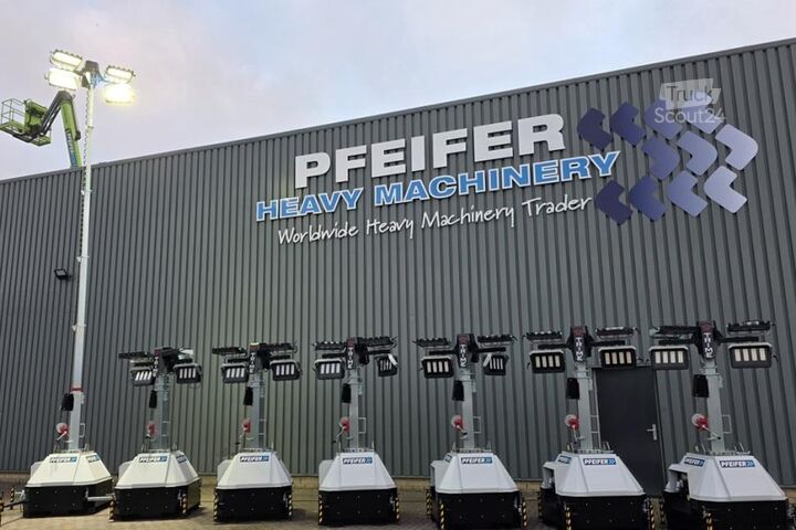 Lichtturm Trime X-Mast 4 × 320W LED Valid Inspection, *Guarantee!