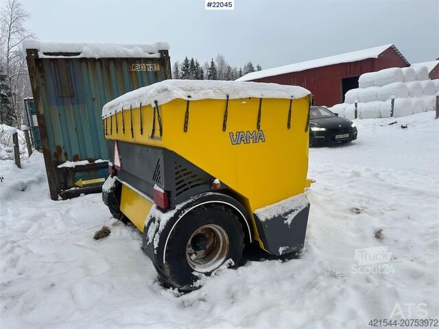 Distribuidor de sal/areia Vama. Pouco uso! Vama salt/sand spreader. Lightly used!
