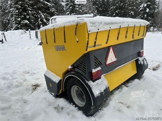 Distribuidor de sal/areia Vama. Pouco uso! Vama salt/sand spreader. Lightly used!