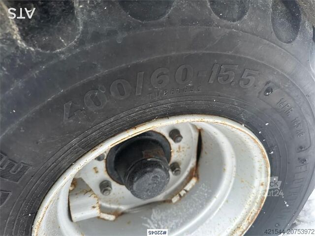 Distribuidor de sal/areia Vama. Pouco uso! Vama salt/sand spreader. Lightly used!