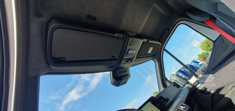 Panelinis furgonas Renault Master 170 KM L3H2 Red Edition