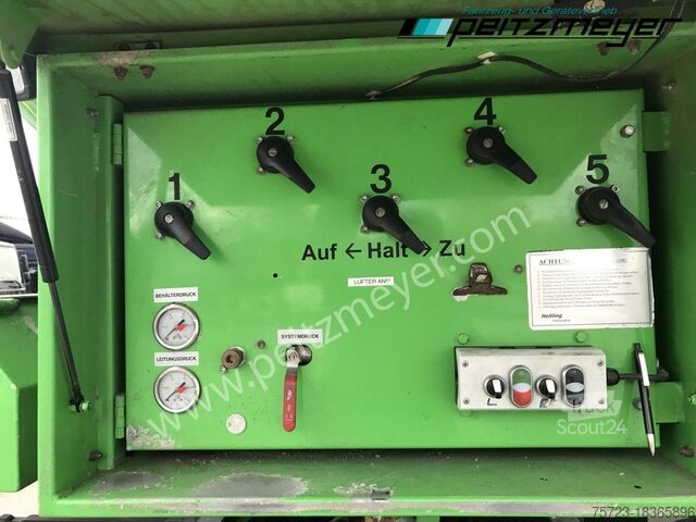 LKW mit Tankaufbau  SILOAUFBAU 31 m³, 5 Kammern, Schiebedeckel