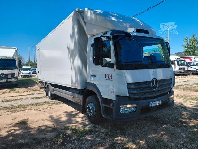 Dobozos teherautó MERCEDES-BENZ Atego 1223
