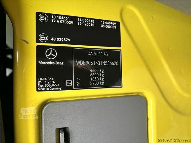 Vatrogasno vozilo MERCEDES-BENZ Sprinter II 516 CDI / Klima / Automatik / RTW