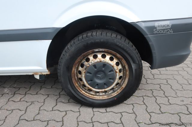 Duba panelată MERCEDES-BENZ Nr. 35 Vito 116 CDI 2.Hand / Klima / AHK / SHZ