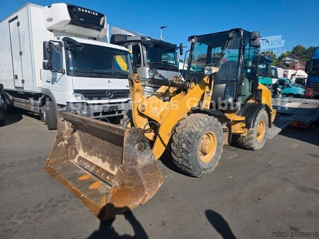 Колісний навантажувач CATERPILLAR 907 H / SW + Schaufel / Motorschaden