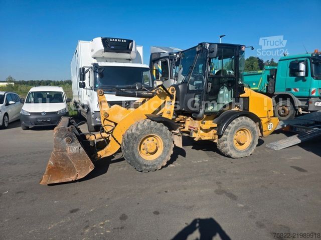 Колісний навантажувач CATERPILLAR 907 H / SW + Schaufel / Motorschaden