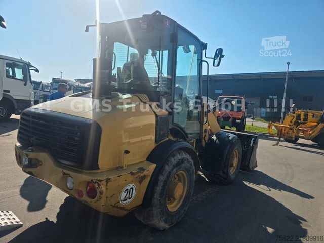 Колісний навантажувач CATERPILLAR 907 H / SW + Schaufel / Motorschaden