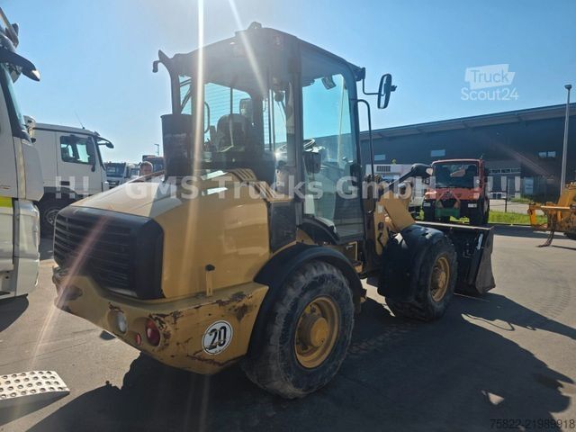 Колісний навантажувач CATERPILLAR 907 H / SW + Schaufel / Motorschaden