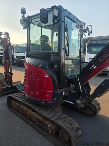 Mini-excavator YANMAR VIO 33 - 6 / POWERTILT / 3 Löffel / D-Maschine