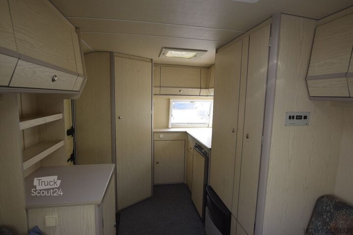Karavan AVENTO 420 TLH Exclusief mit Vorzelt
