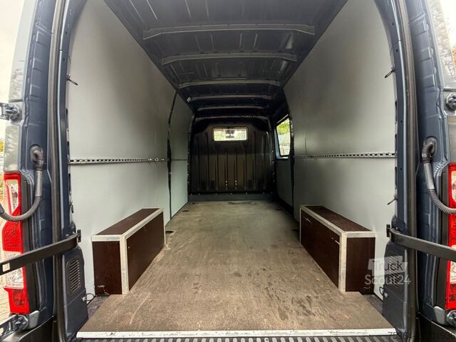 Minibus RENAULT Master 2.3 Dci Kasten L3H2 9.000 km Wie Neu!!!