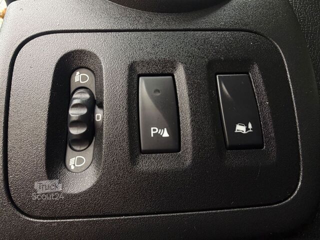 Panelová dodávka RENAULT Master 2,3 Dci Kasten L3H2 9.000 km Wie Neu!!