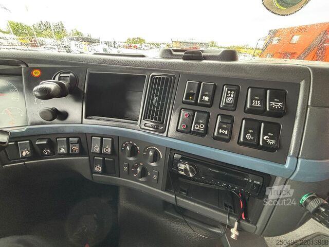 Savivartis Volvo FH 480 6x2*4 BOX L=5211 mm