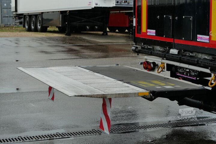 Ανοιχτό ημιρυμουλκούμενο με μουσαμά SCHMITZ CARGOBULL SCS 24/ LBW BÄR 2000 kg / LASI 12642 XL / EDSCHA