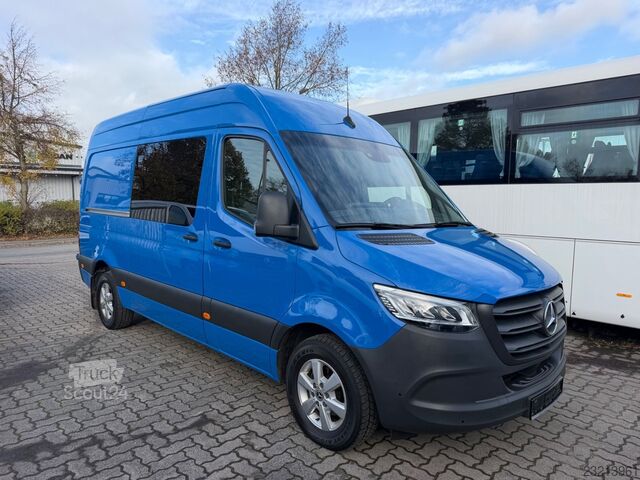 Hög tak skåpbil MERCEDES-BENZ Sprinter 319 CDI V6 Automatik Klima LED AHK