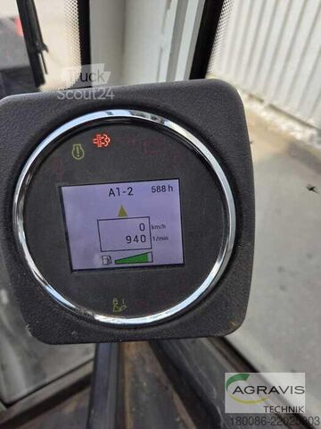 Dvorni utovarivač Claas TORION 530