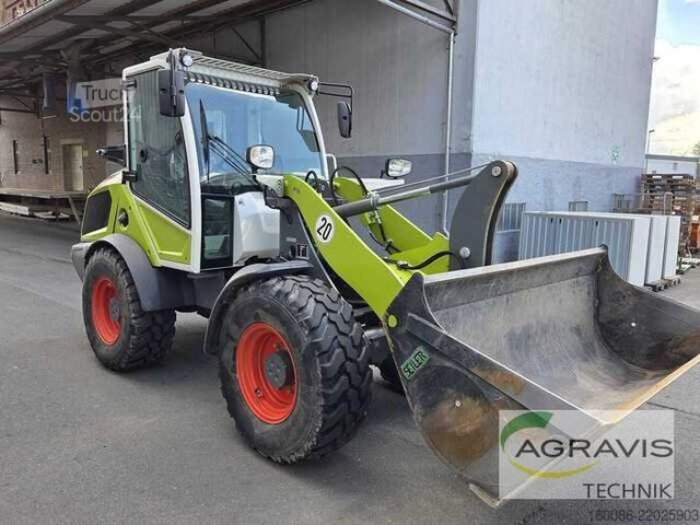 Dvorni utovarivač Claas TORION 530