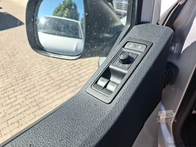 Minibuss VOLKSWAGEN T6 9-Sitzer-Stoff-lang  1. Hand