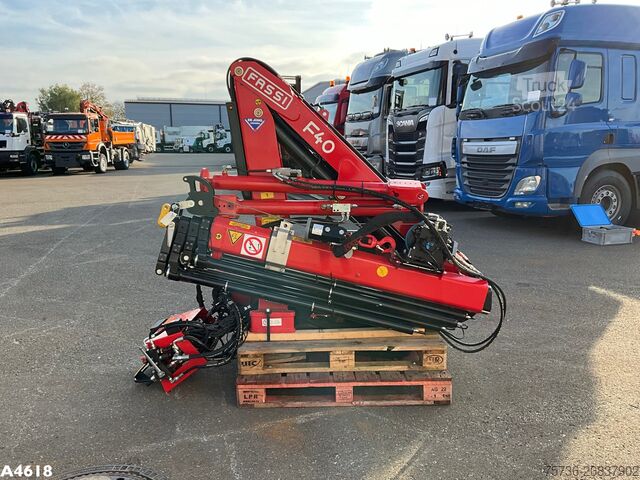 Kraan Fassi DEMO 4 Tonmeter laadkraan Laadkraan