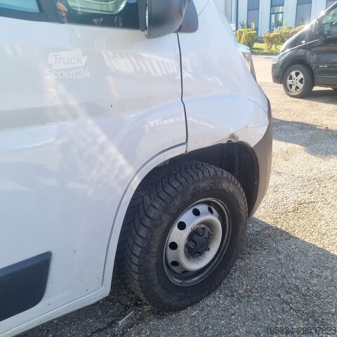 Kastenwagen Wohnmobil / Campervan Weinsberg Carabus L3H2