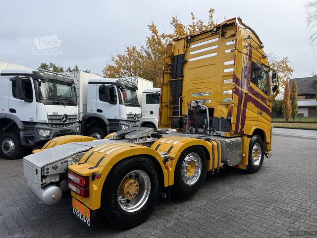 Standardowy ciągnik siodłowy Volvo FH16 750 6X2 Globetrotter XL