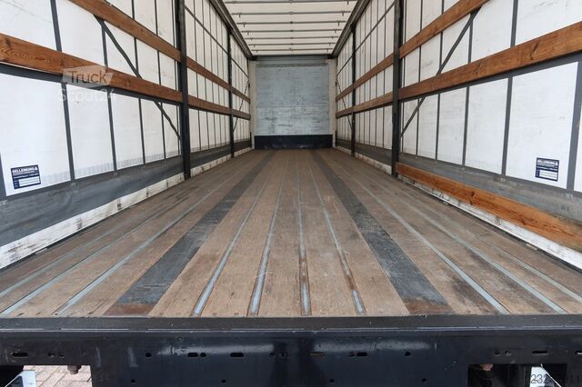 System Trailer N/A N/A citytrailer med skydepresenning, Dhollandia-lift på 1.500 kg og styrbar aksel System Trailer N/A N/A City trailer Schuifzeil +Dhollandia 150...