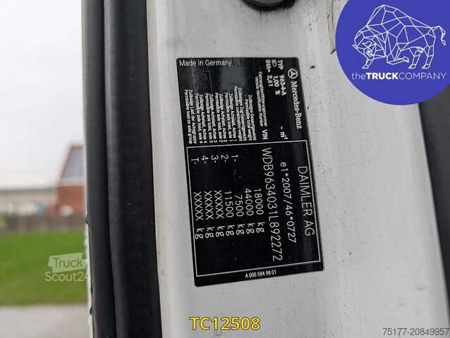 معيار SZM Mercedes-Benz Actros 1845