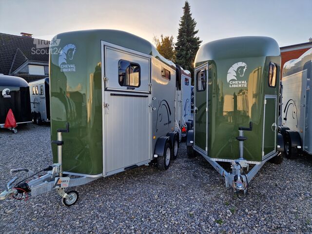 Prikolica za prevoz konj Cheval Liberté Touring Country Frontexit SK green New