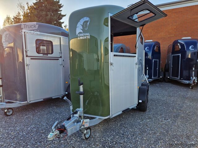 Prikolica za prevoz konj Cheval Liberté Touring Country Frontexit SK green New
