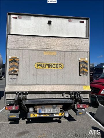 Maleta Fuso Canter 7C18 4x2 Box truck