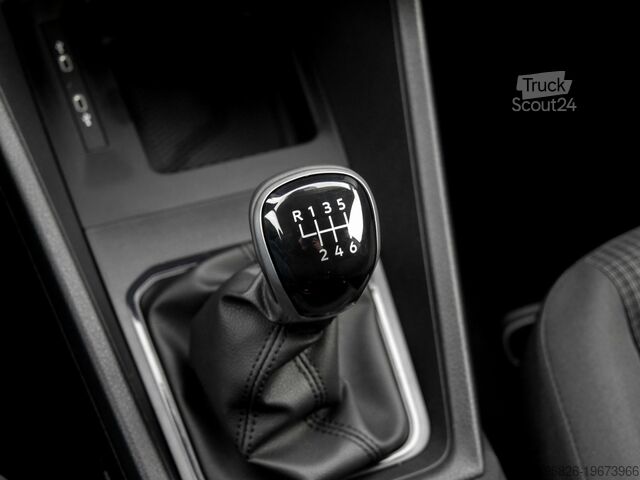 Fourgon tôlé VW Caddy Maxi CARGO AHK-VORB. CARPLAY KLIMA