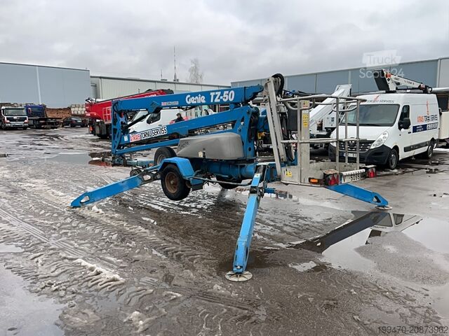 Lift cu braț montat pe remorcă Genie TZ-50 DC w/Drive (17m)