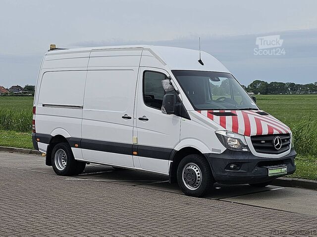 عربة ستيشن واغن ذات سقف مرتفع MERCEDES-BENZ SPRINTER 519 L2H2 V6 3.0Ltr Airco