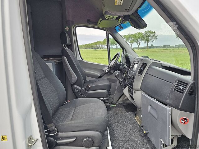 عربة ستيشن واغن ذات سقف مرتفع MERCEDES-BENZ SPRINTER 519 L2H2 V6 3.0Ltr Airco