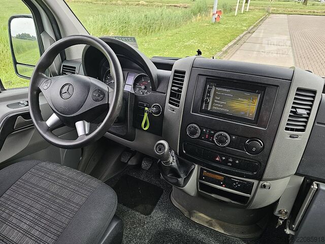 عربة ستيشن واغن ذات سقف مرتفع MERCEDES-BENZ SPRINTER 519 L2H2 V6 3.0Ltr Airco