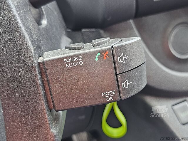 Break à toit surélevé RENAULT TRAFIC 2.0 DCI