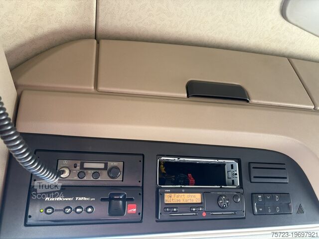 Trattore stradale volumetrico Mercedes-Benz Actros 1843 LSNRL Lowliner